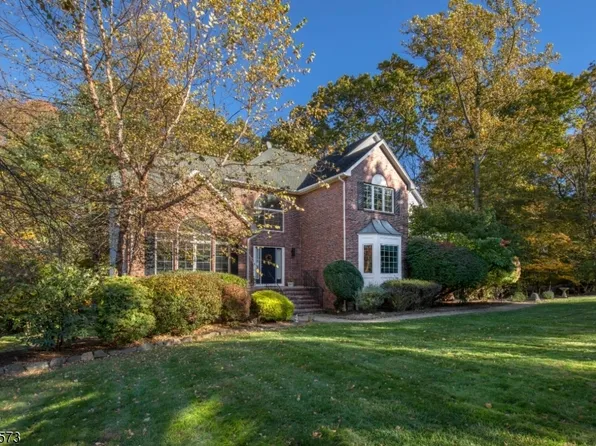 1 Bell Ct, Chester Twp., NJ 07930