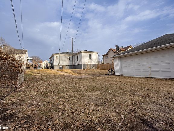 2nd image of 410 East St