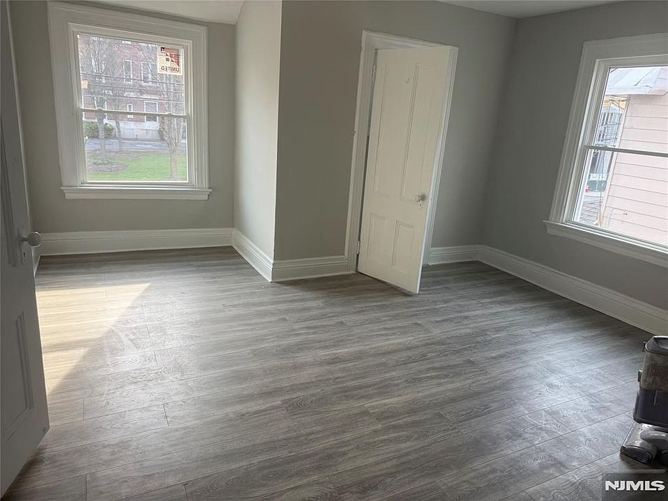 2nd image of 61 Spring St