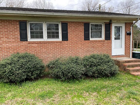 2nd image of 165 & 167 W Braxton Foushee St #2B-1BA