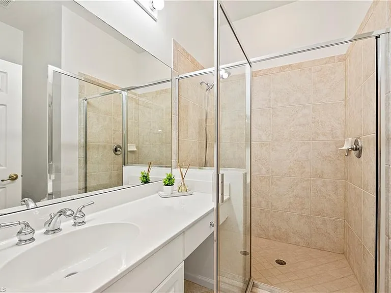 10040 Valiant Ct #202 — Photo 16