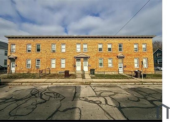 2nd image of 1762 Cleveland Ave #1
