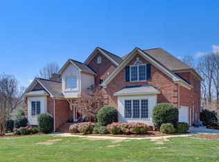 5691 Wolf Ridge Ct, Oak Ridge, NC 27310