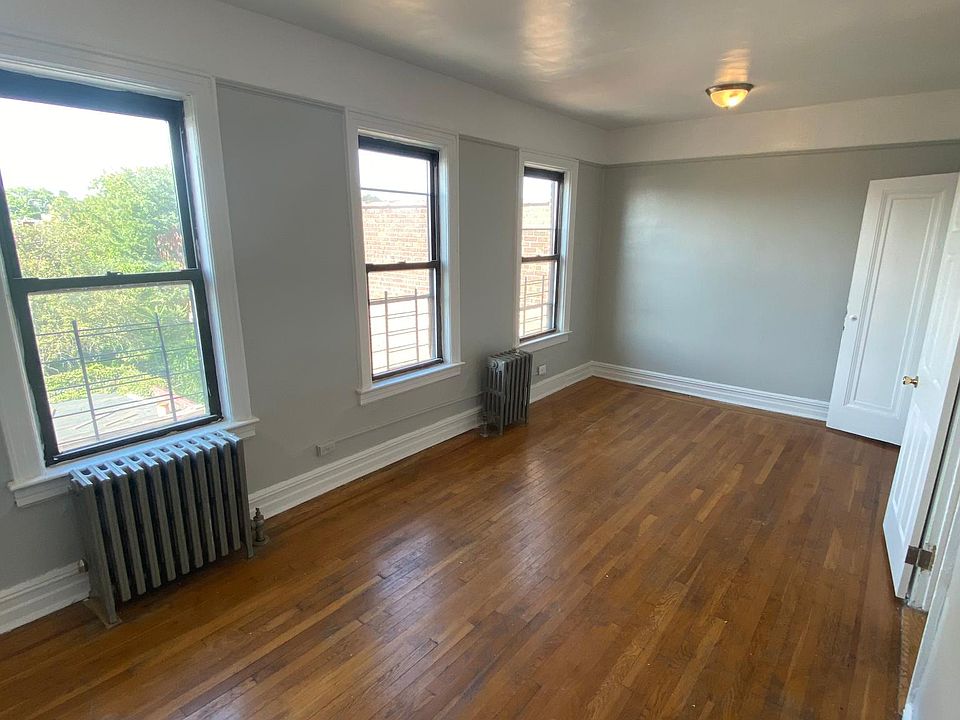 1st image of 950 E 227th St #3F
