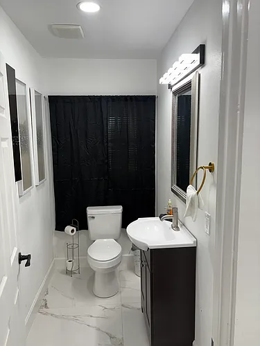 1820 N Macgregor Way Photo 1