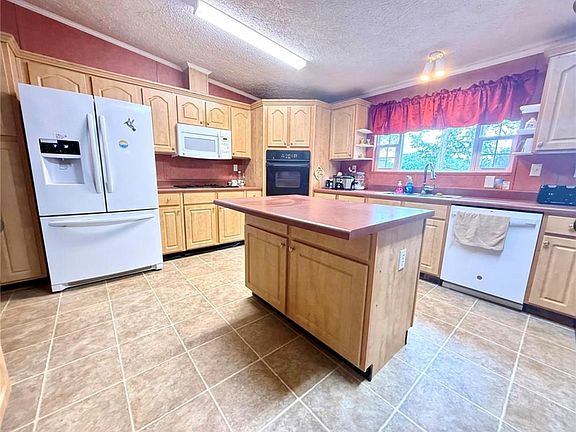 5th image of 113 Country Place Cir