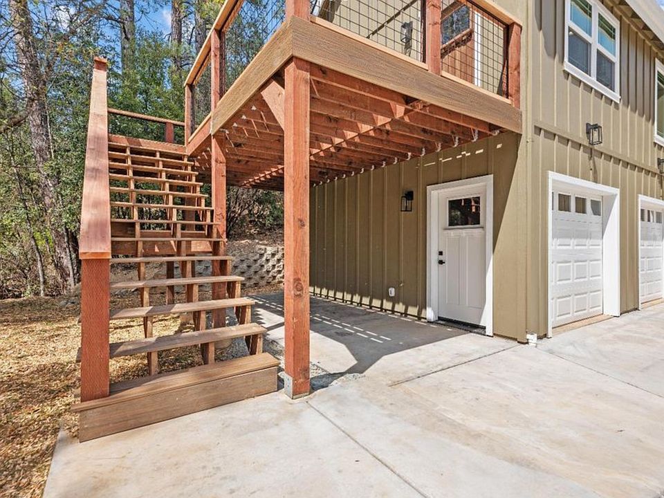 Balcony and patio are below