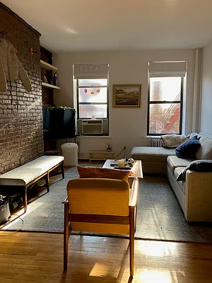 Rented by Chartwell Manhattan Realty | media 16