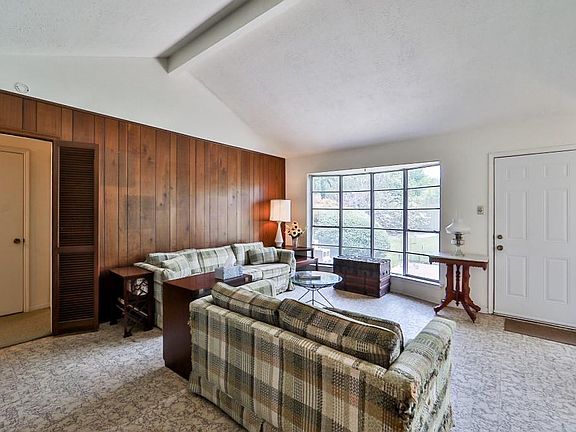3rd image of 11611 Larkdale Dr