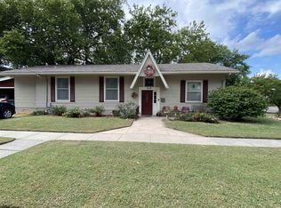 619 N Ash St, Newton, KS 67114