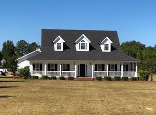 5389 Woodrow Ln, Hahira, GA 31632