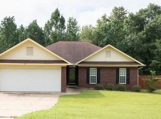 42 Bluebird Ln, Phenix City, AL 36870