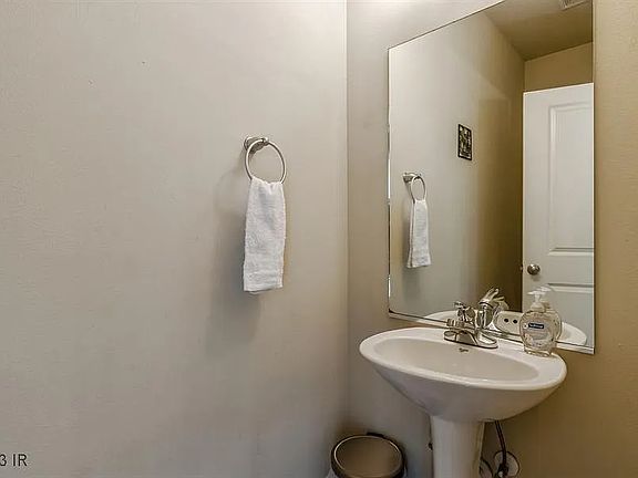 3rd image of 301 SE 11th St Unit 503