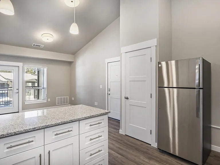 Stillwater Crossing Apartments — Photo 23