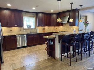 62 Avondale Ave, Clifton, NJ 07013