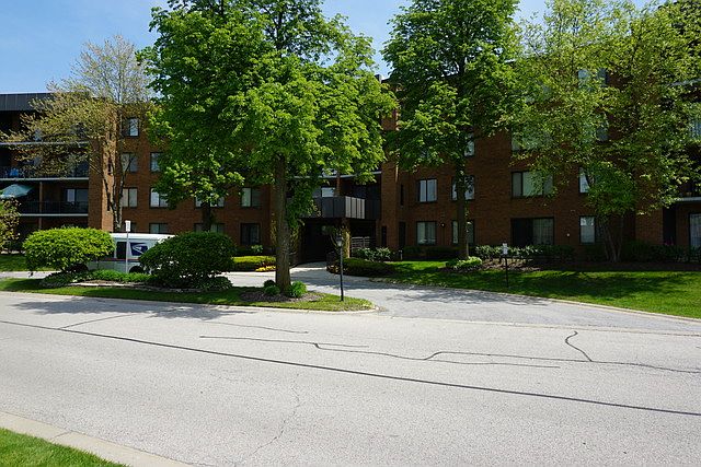1st image of 263 S Clubhouse Dr Unit 127