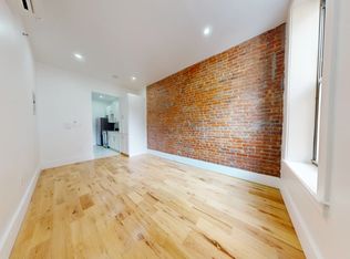 208 E 116th St #1AB, New York, NY 10029