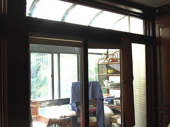 4th image of 314 W 22nd St APT 4