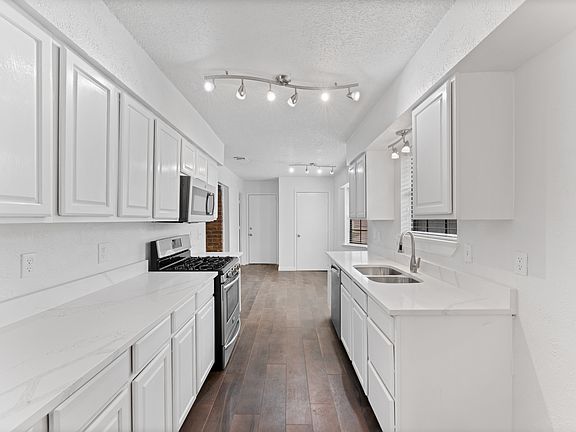 5th image of 1224 Holt Ave