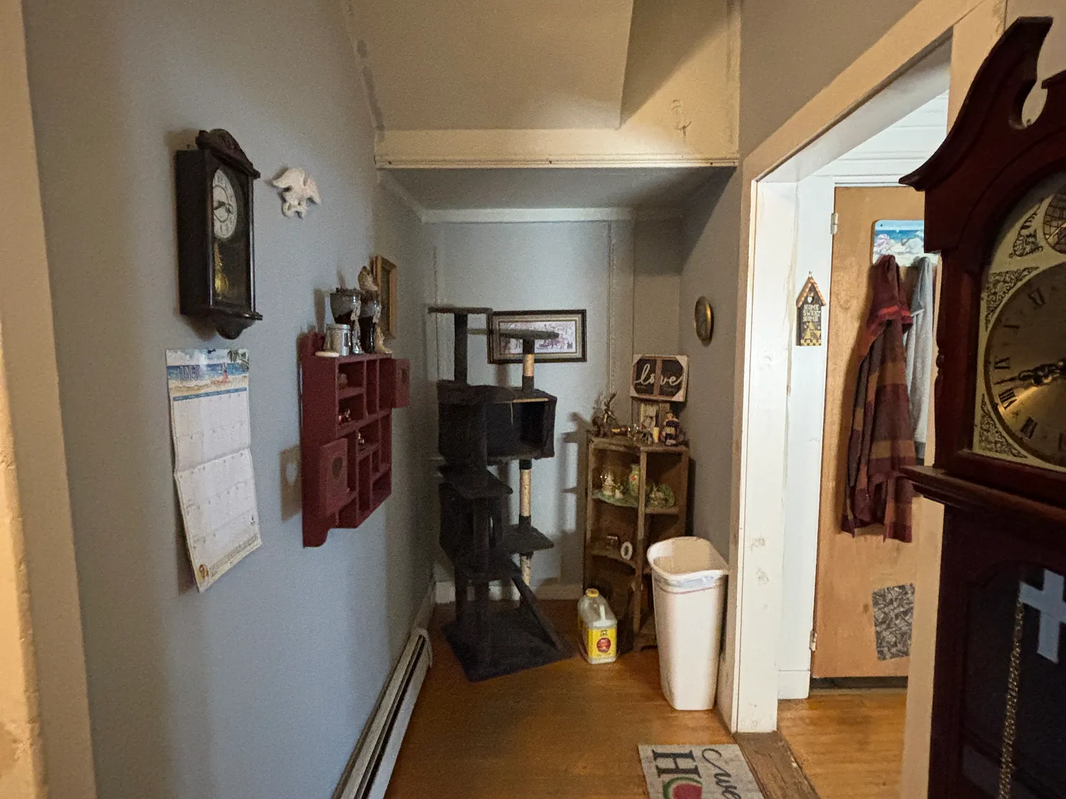 2 bed, 900 sqft, $1,900 — Photo 2