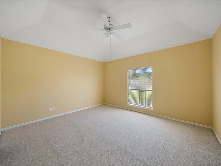 16 Regency Point — Photo 27