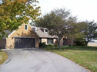 13795 Air Hill Rd, Brookville, OH 45309