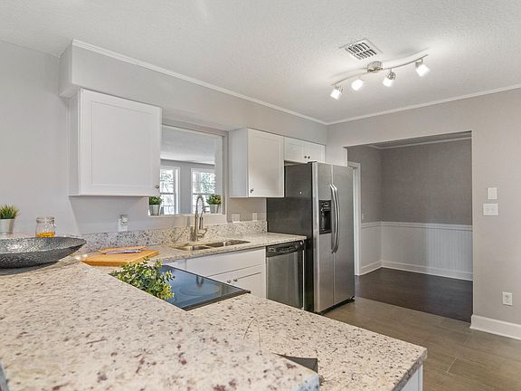 4th image of 8986 Woburn Ct