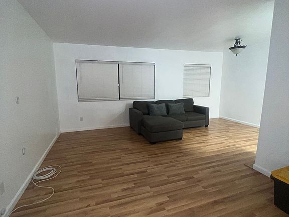 2nd image of 20202 Cohasset St Unit 16