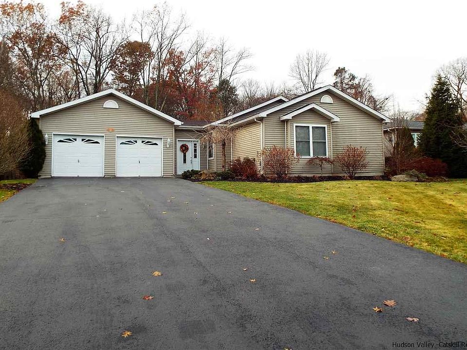 1st image of 107 Josephs Dr