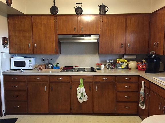 3rd image of 11504 James St
