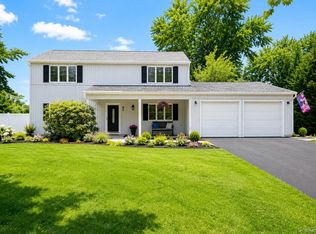 31 Marwood Pl, Stony Brook, NY 11790