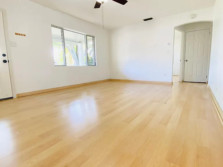 1908 Glendon Dr — Photo 14
