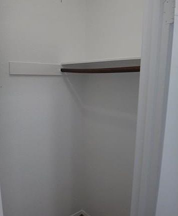 Entry walk in closet