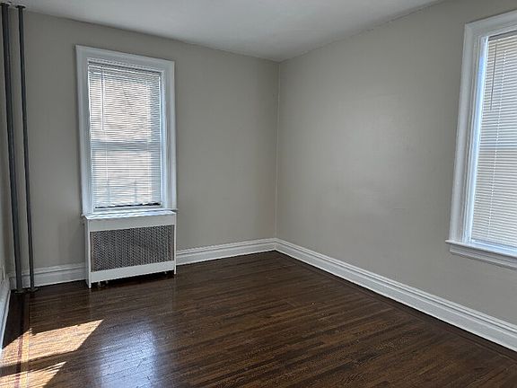 3rd image of 93-95 Fairview Ave #B6