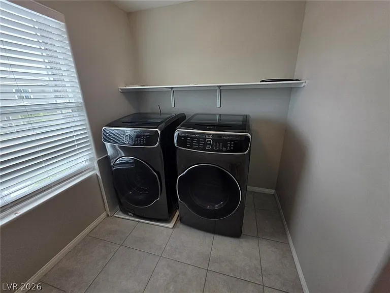 9456 Brough Ave — Photo 16