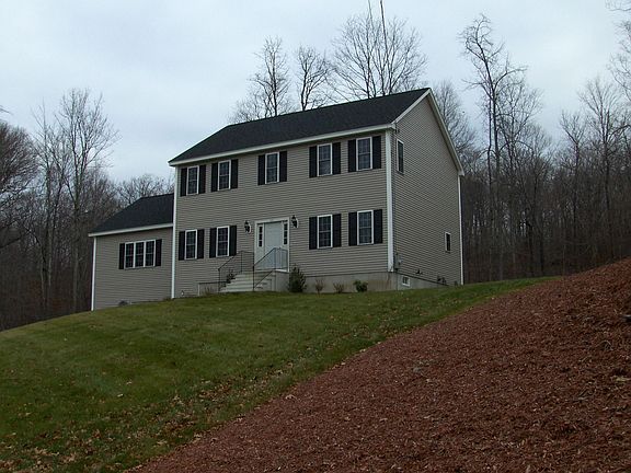 4th image of 141 Memorial Dr