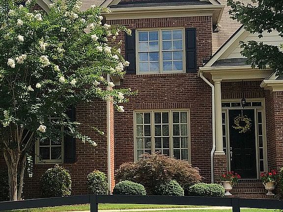 3rd image of 3030 Fallwood Dr NW