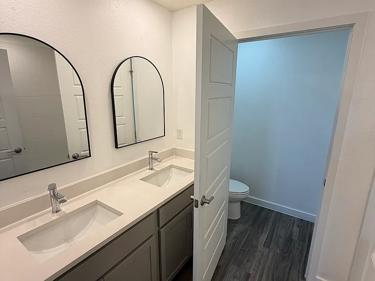 198 E Church Ave — Photo 11