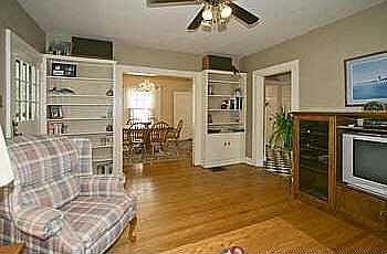 5th image of 6033 N Crittenden Ave