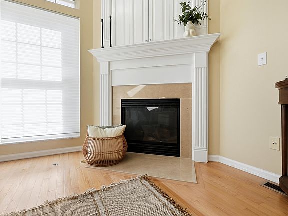 4th image of 4933 Tempe Rd