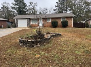 837 Parkstone Dr, Stone Mountain, GA 30083