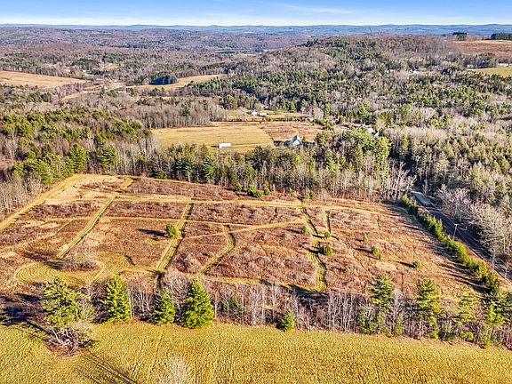 3rd image of 143 Swift Rd