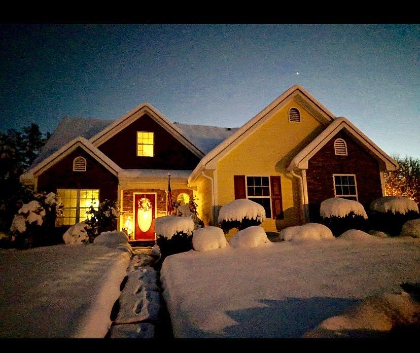 2nd image of 101 Mohegan Ln