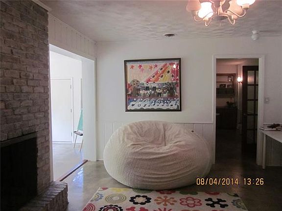 5th image of 912 Ravenwood Dr