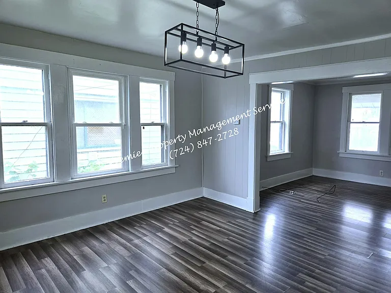 201 Mills Way — Photo 7