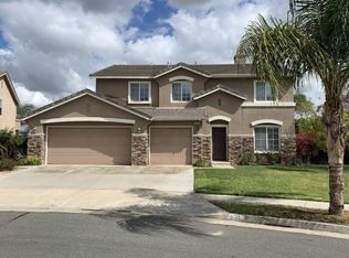 871 Moyano Cir, Corona, CA 92882
