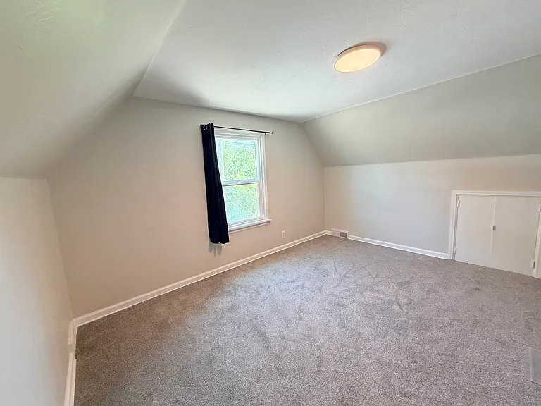 484 G St — Photo 28
