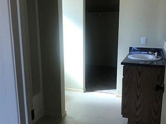 5th image of 3688 S Hinckley Dr