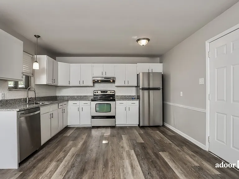 2140 Danelle Dr — Photo 3