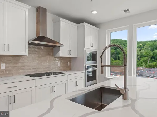 421 Washington St #108, Conshohocken, PA 19428